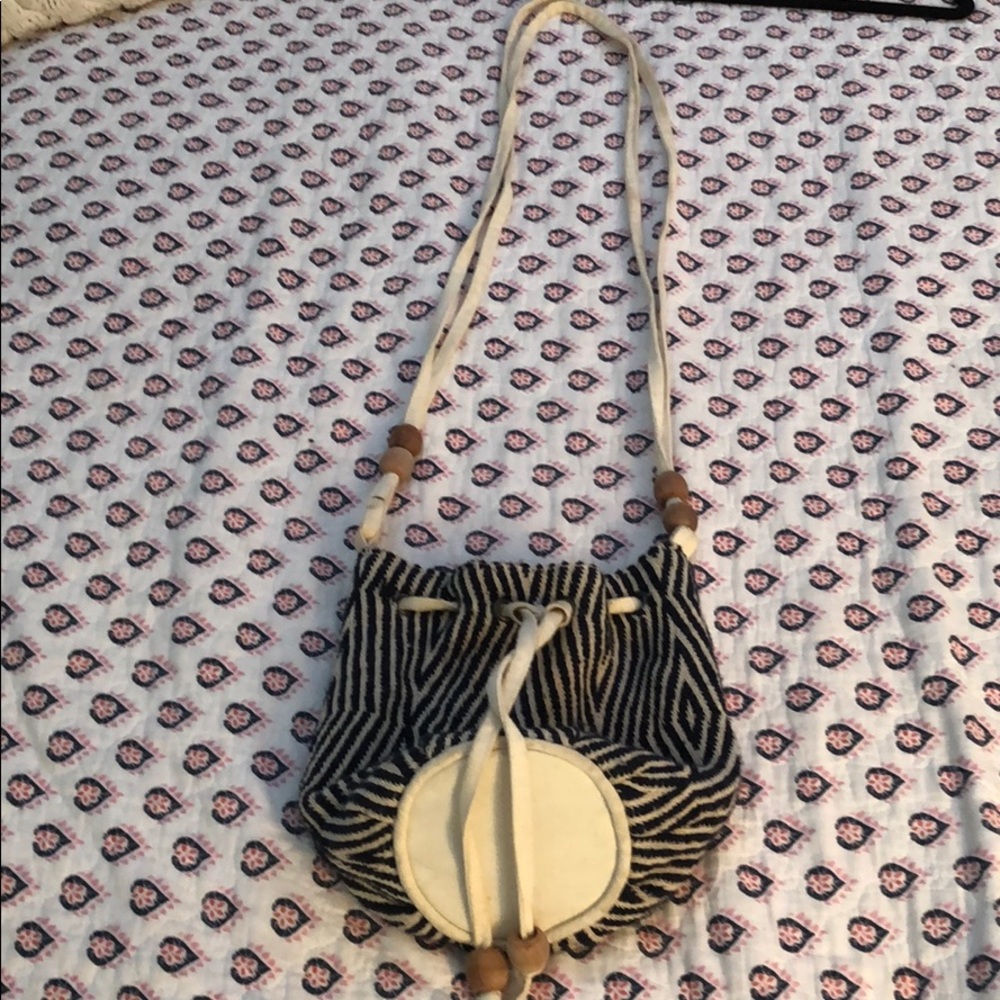 Roxy cross body